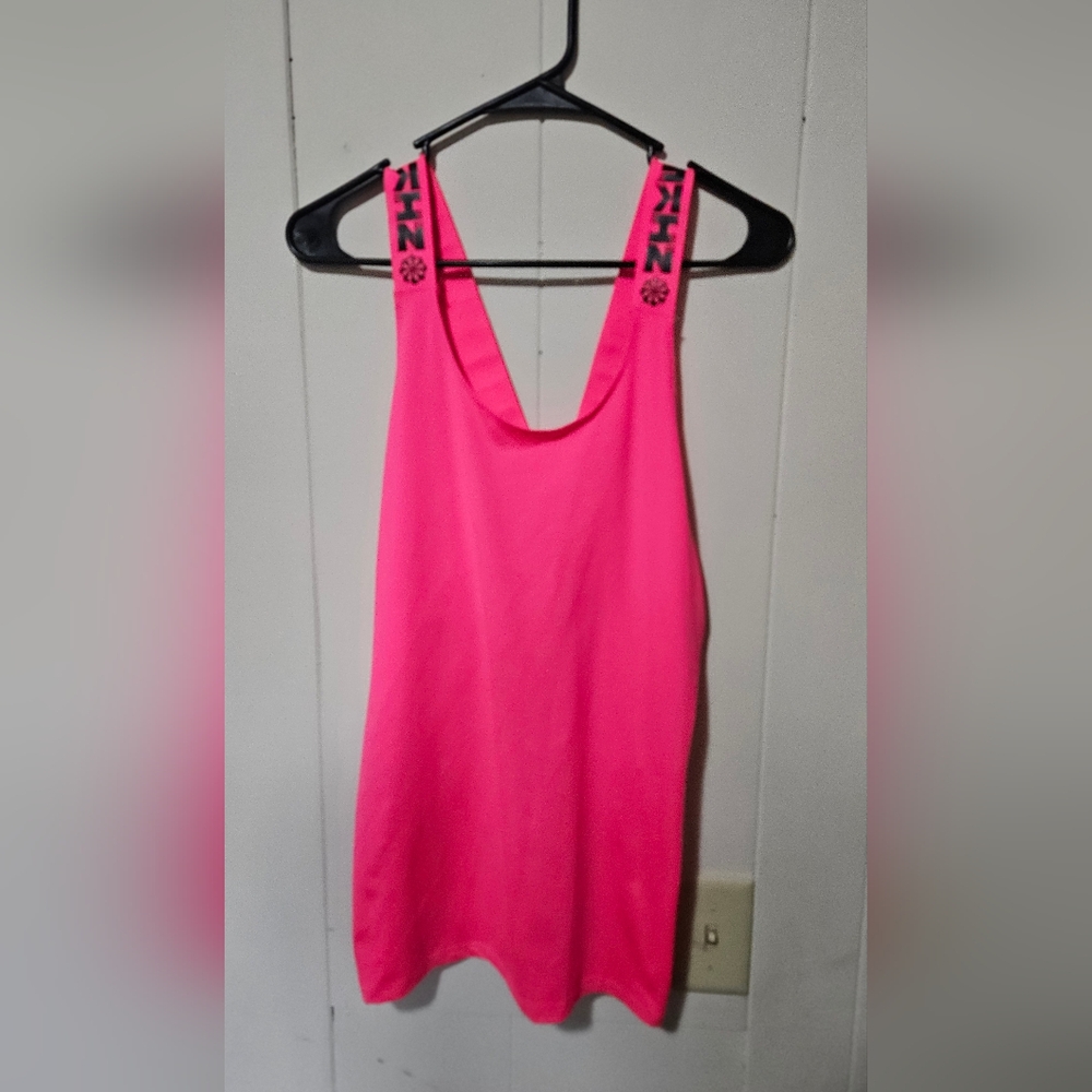 Nike active top